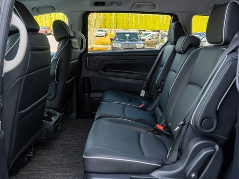 New 2026 Honda Odyssey Touring image 11