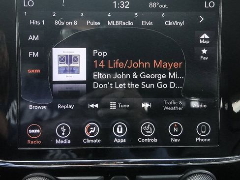 Used 2019 Jeep Grand Cherokee Limited image 16