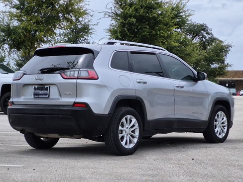Used 2019 Jeep Cherokee Latitude w/ Popular Appearance Group FWD image 5
