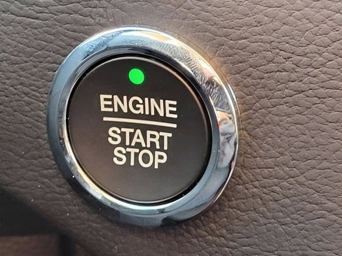 New 2024 Ford Edge SE image 7