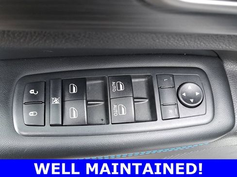 Used 2020 Jeep Grand Cherokee Laredo image 29