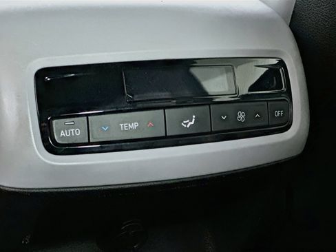 Used 2024 Hyundai Palisade SEL FWD image 27