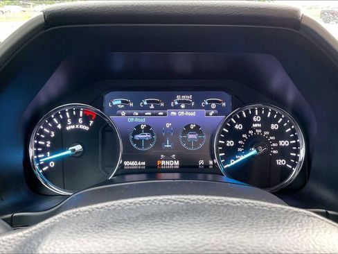 Used 2020 Ford Expedition XLT w/ Equipment Group 202A RWD image 12