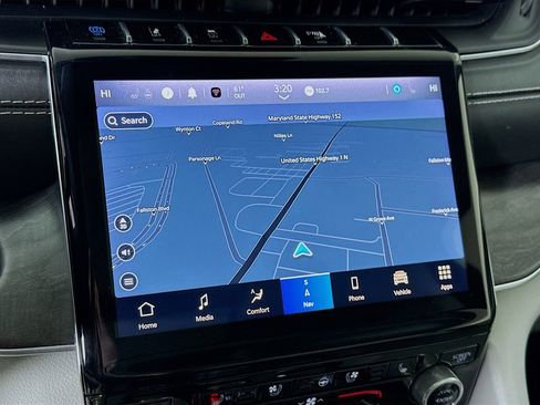 Used 2022 Jeep Grand Cherokee Overland image 5