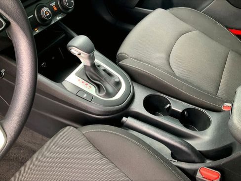 Certified 2024 Kia Forte LXS w/ LXS Technology Package FWD image 17