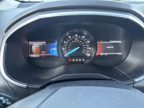 Used 2018 Ford Edge Titanium w/ Technology Package AWD/4WD image 18