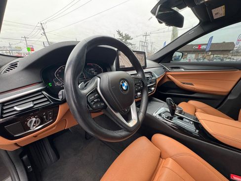 Used 2022 BMW 530i xDrive w/ Convenience Package image 17