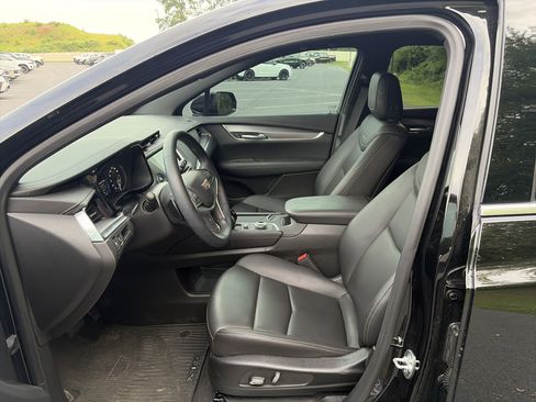 Used 2025 Cadillac XT5 Luxury AWD/4WD image 15