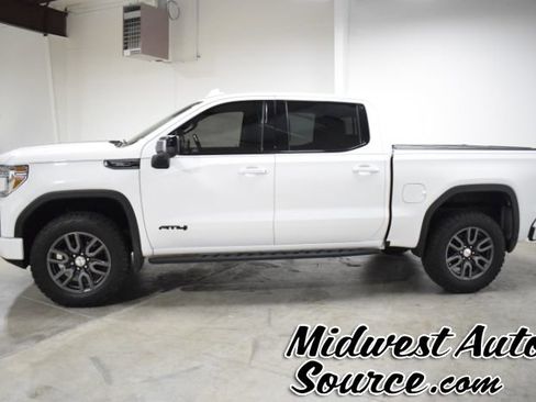 Used 2022 GMC Sierra 1500 AT4 w/ AT4 Premium Package image 2