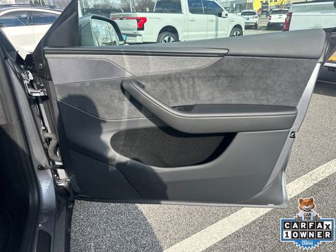 Used 2026 Tesla Model Y 2WD image 14