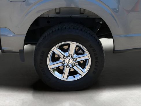 Used 2025 Ford F150 XLT w/ Equipment Group 301A Standard AWD/4WD image 9