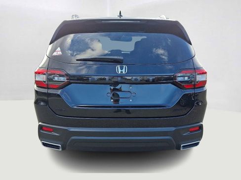 Used 2023 Honda Pilot Sport image 6