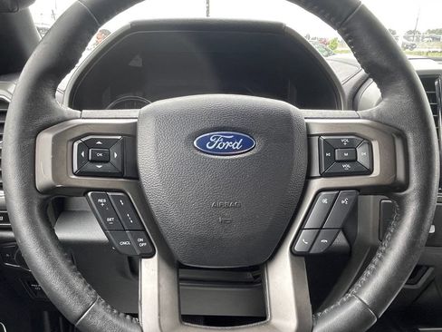 Used 2019 Ford Expedition XLT w/ Equipment Group 202A RWD image 17