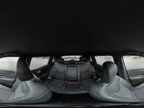 Used 2025 Jeep Compass Trailhawk image 42