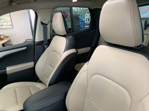 Used 2020 Ford Escape SEL AWD/4WD image 10