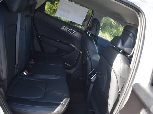 New 2026 Kia Sportage EX image 13