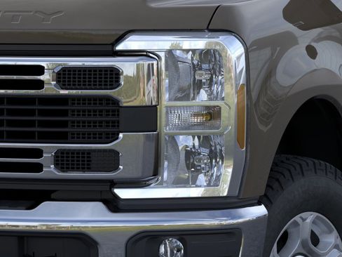 New 2026 Ford F250 XLT w/ FX4 Off-Road Package AWD/4WD image 18
