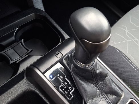 Certified 2021 Toyota Tacoma TRD Off-Road image 15