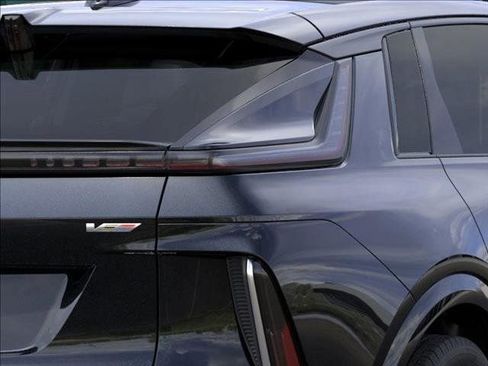 New 2026 Cadillac Lyriq V image 11