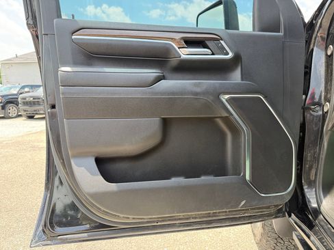 Used 2024 Chevrolet Silverado 2500 LT AWD/4WD image 16