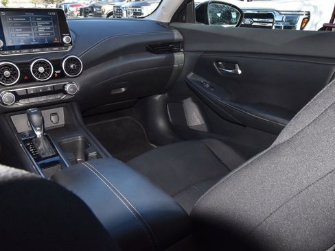 Used 2022 Nissan Sentra SV w/ Trunk Package image 17