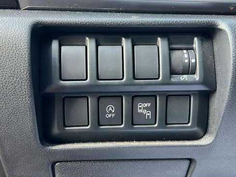 Used 2019 Subaru Forester Premium image 24