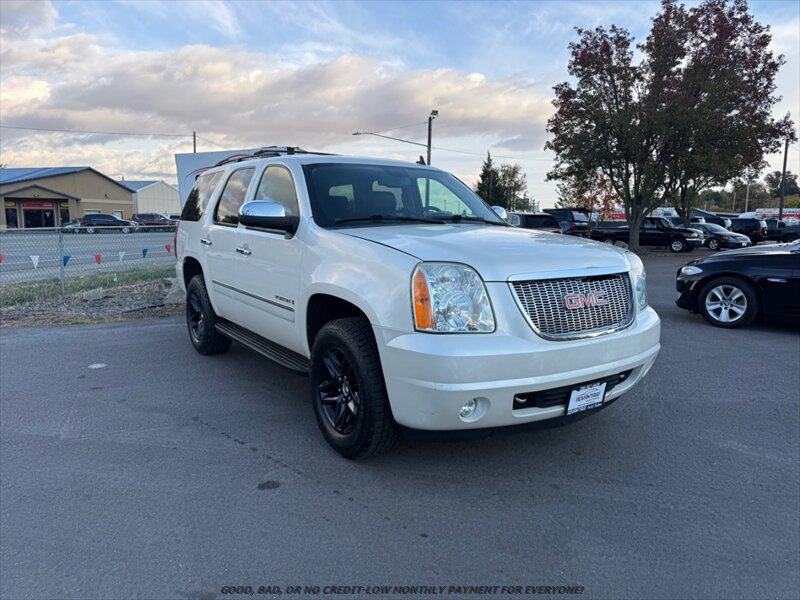 Used 2009 GMC Yukon SLT AWD/4WD image 1
