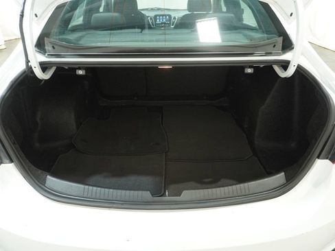 Used 2021 Chevrolet Malibu RS FWD image 5