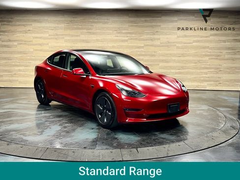 Used 2022 Tesla Model 3 Standard Range RWD image 1
