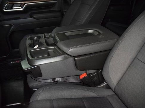 Used 2024 Chevrolet Silverado 3500 LT image 31