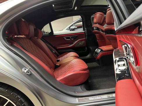 Used 2023 Mercedes-Benz S 580 4MATIC Sedan image 5