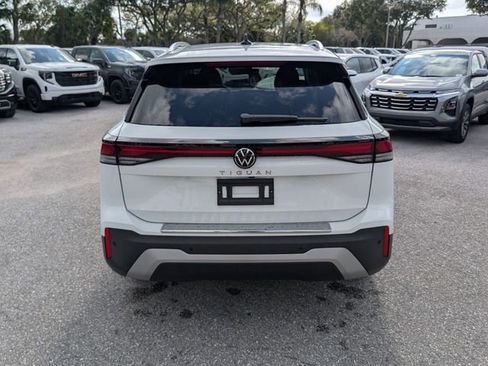 Used 2026 Volkswagen Tiguan S FWD image 10