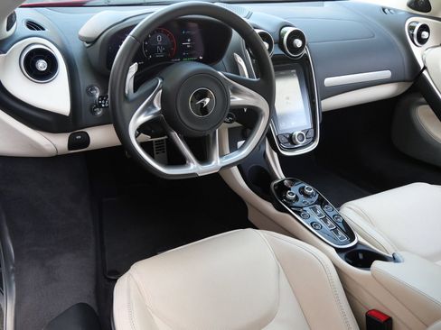 Used 2023 McLaren GT RWD image 8