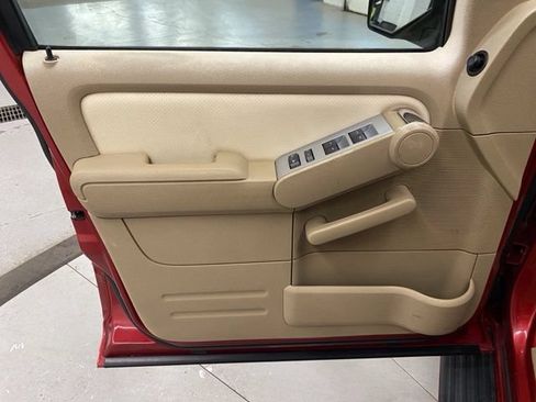 Used 2007 Mercury Mountaineer AWD image 24