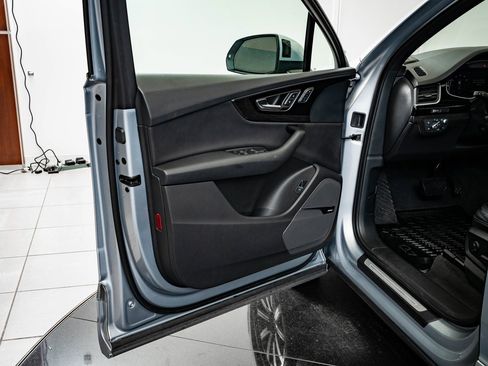 Used 2018 Audi Q7 3.0T Prestige w/ Prestige Package image 30