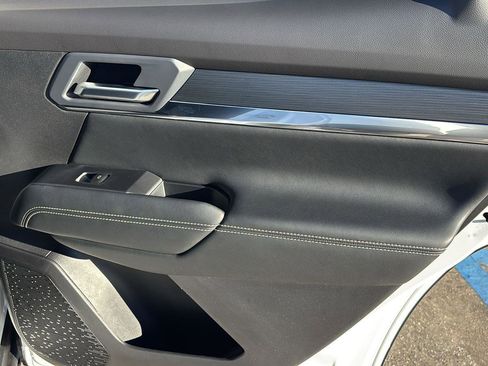 New 2026 GMC Terrain Elevation w/ Elevation Premium Package AWD/4WD image 20