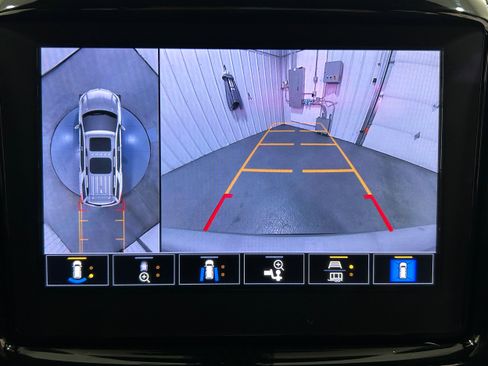 Used 2022 Chevrolet Traverse Premier w/ Redline Edition image 8