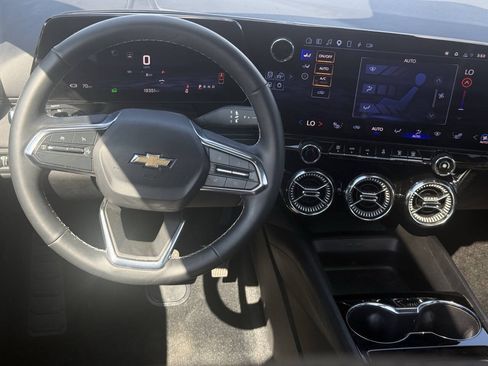 Used 2024 Chevrolet Blazer EV LT AWD/4WD image 20