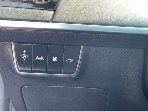 Used 2022 Kia Stinger GT2 AWD/4WD image 28