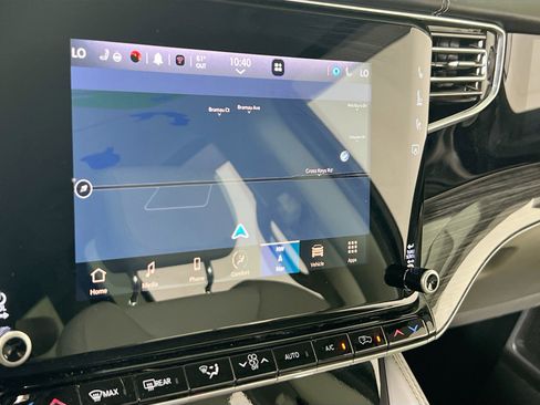 Used 2022 Jeep Wagoneer Series III w/ Flexible Seating Group image 13