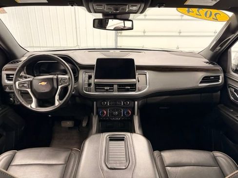 Used 2024 Chevrolet Suburban Premier AWD/4WD image 14