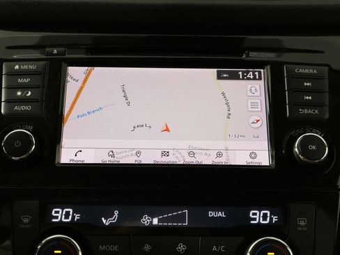 Used 2019 Nissan Rogue SL w/ Premium Package image 32