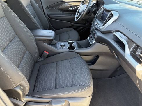 Certified 2024 GMC Terrain SLE w/ Driver Convenience Package FWD image 12