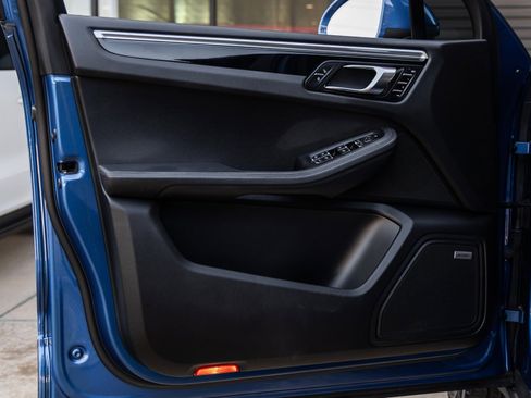 Used 2018 Porsche Macan S image 20