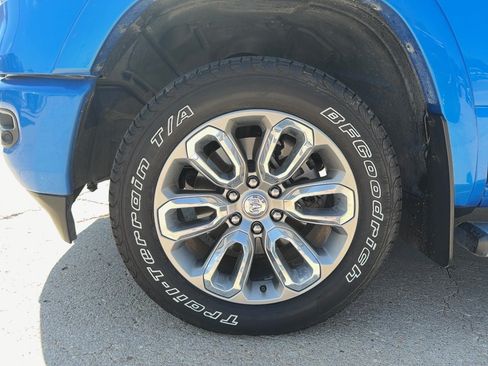 Used 2022 RAM 1500 Laramie w/ Sport Appearance Package AWD/4WD image 12
