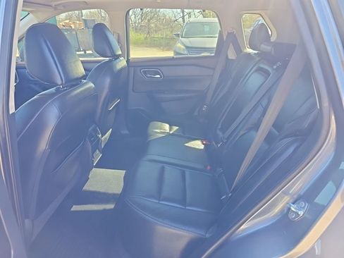 Used 2021 Nissan Rogue SL image 12