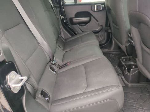 Used 2021 Jeep Gladiator Sport image 20