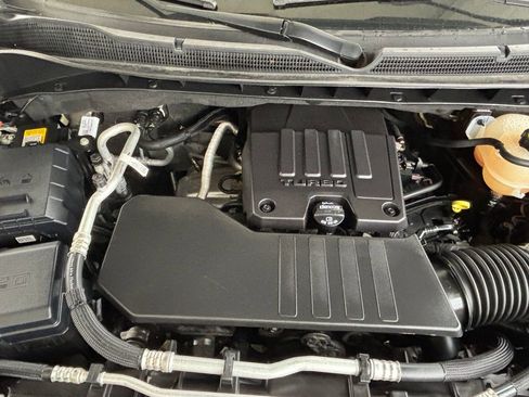 Used 2022 Chevrolet Silverado 1500 LT Trail Boss image 27