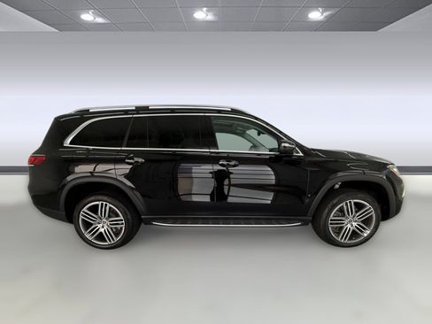 Used 2023 Mercedes-Benz GLS 450 4MATIC image 7