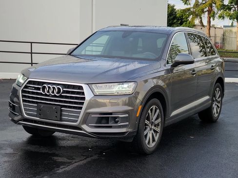 Used 2019 Audi Q7 3.0T Prestige w/ Prestige Package image 1